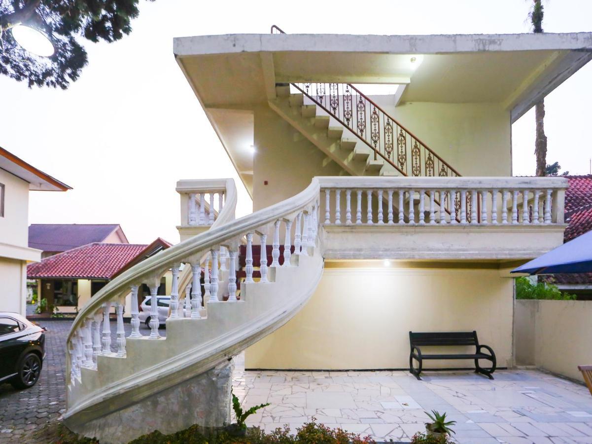 Oyo 93136 Hotel Santo Djaya 2 Bogor Exterior photo